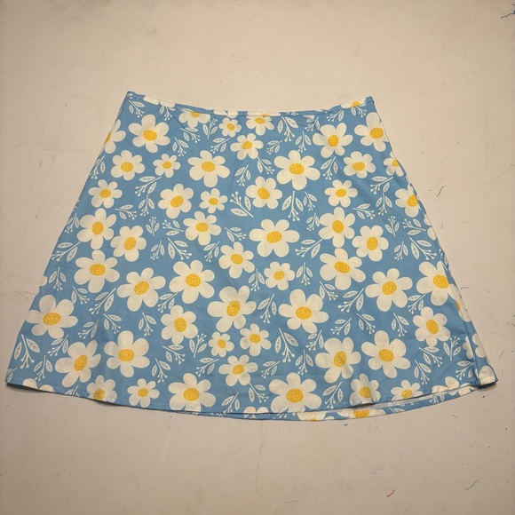 Women’s Floral Skirt Size Small - Picture 2 of 7